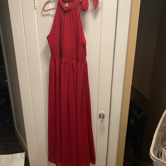 unbranded Dresses & Skirts - Gorgeous Red Gown